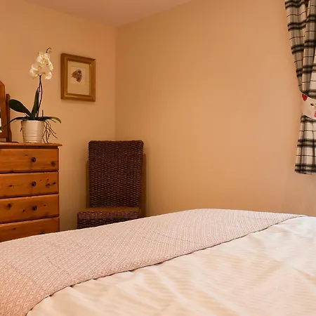 Delamere House- The Snug Holiday home